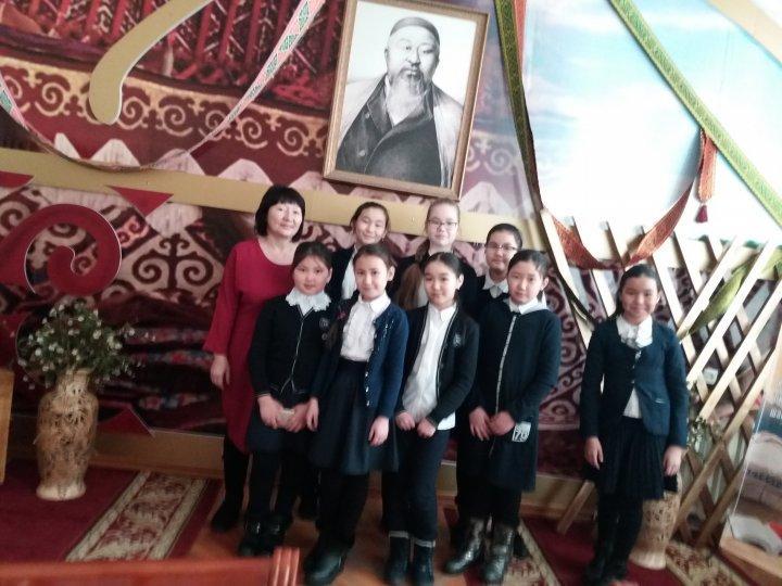 "Асыл мұра" кітапқұмарлар клубы