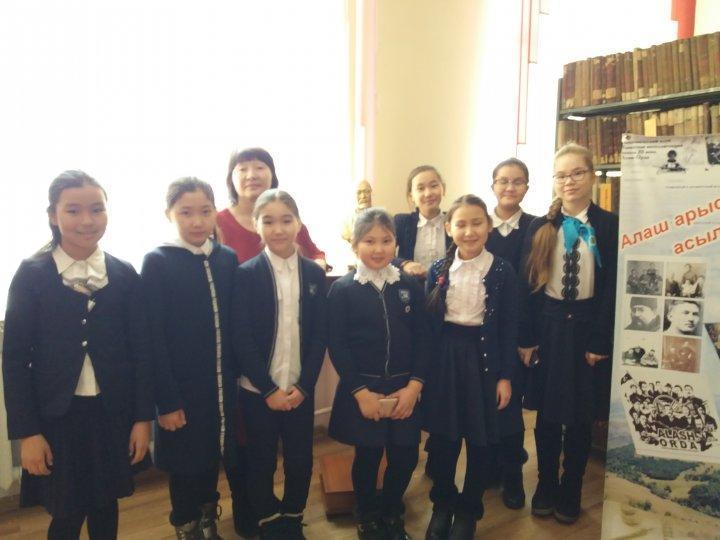 "Асыл мұра" кітапқұмарлар клубы