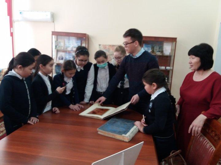 "Асыл мұра" кітапқұмарлар клубы